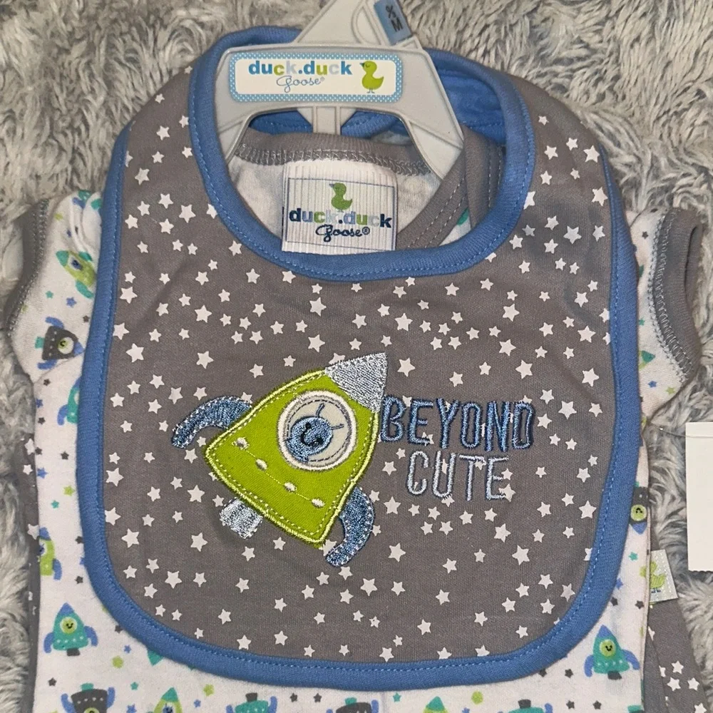 Adorable Monsters Inc. Bib and Bodysuit Set - Gray‎ and Blue